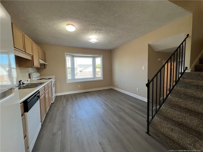 Building Photo - 900 Issac Dock Dr