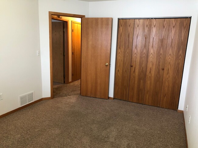 Foto del edificio - 3 Bed 2 Bath Twin Home