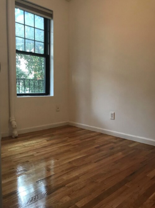 Foto del edificio - 242 Waverly Pl