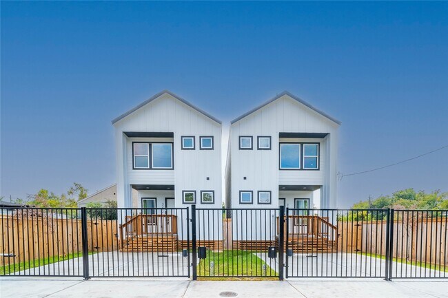 Foto del edificio - 3212 Retta St