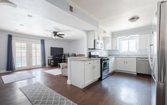 Foto del edificio - 1823 E Brookdale St