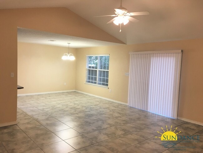 Building Photo - Charming 3-Bedroom Home in the Heart of Ni...