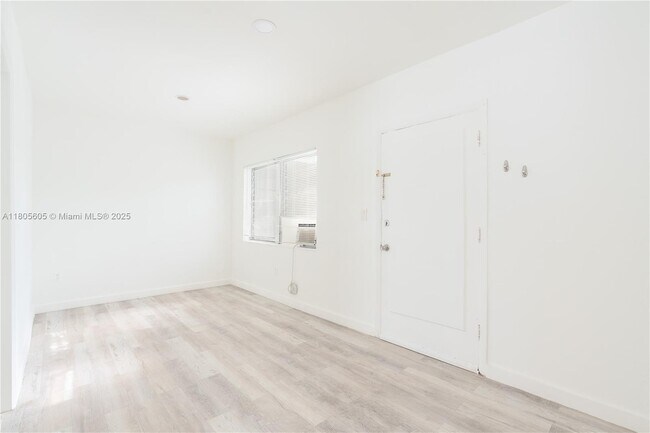 Foto del edificio - 7311 Gary Ave