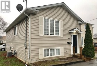 Building Photo - 138 Carlton St