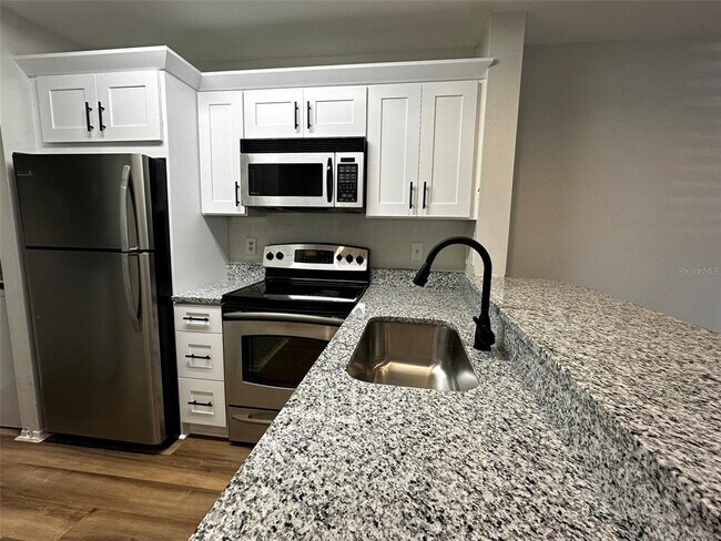 Foto del edificio - 4115 Chatham Oak Ct