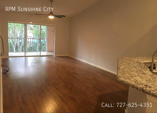 Building Photo - FULLY FURNISHED 2-BED, 2-BATH CONDO WITH U...