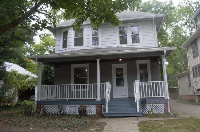 Building Photo - 703 W California Ave