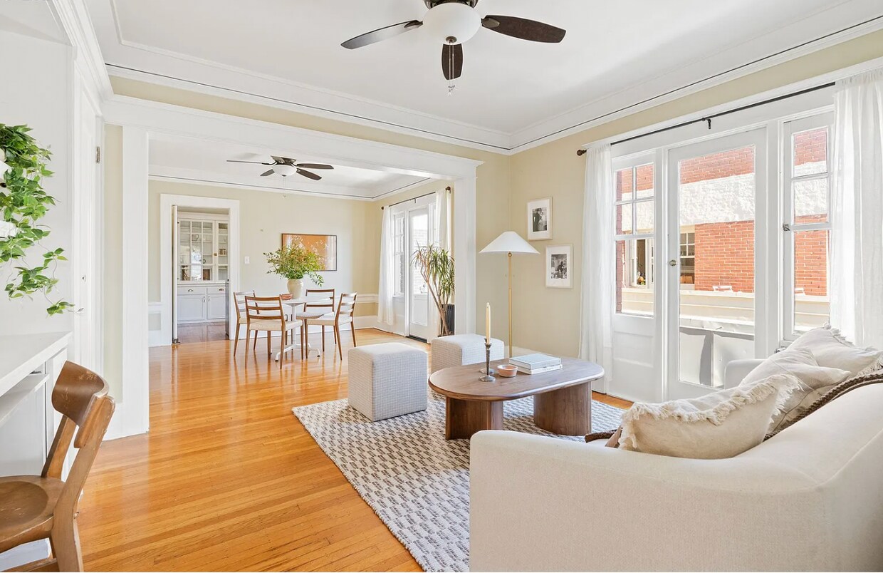 Foto principal - 2083 NW Johnson St