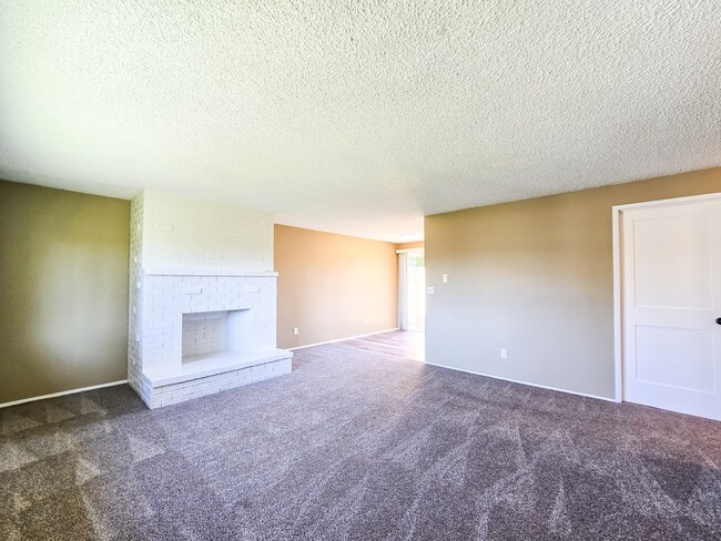 Foto del edificio - Remodeled Unit in Duplex