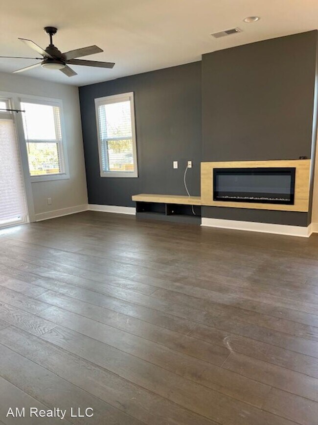 Building Photo - 3 br, 2.5 bath House - 1807 Anderson Street