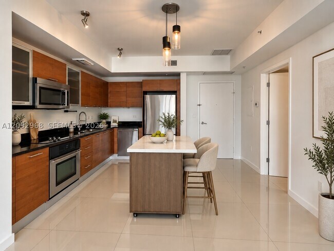Foto del edificio - 3470 E Coast Ave