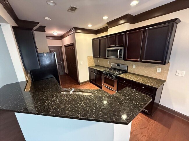 Building Photo - 1095 Township Cir