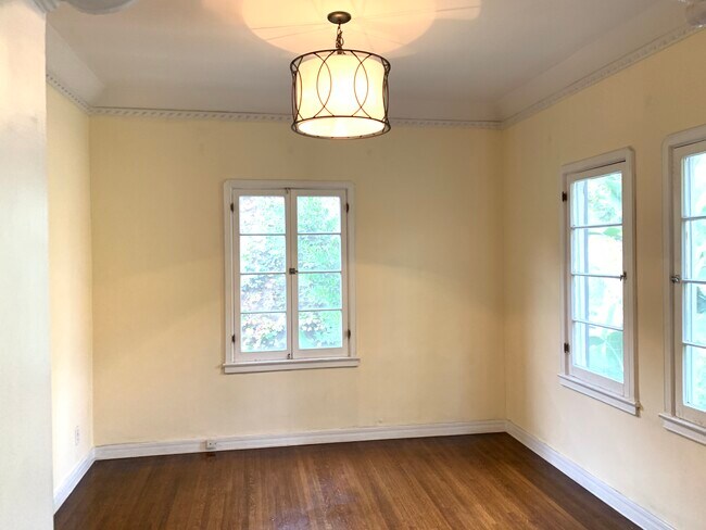 Building Photo - 1239 S Crescent Heights Blvd