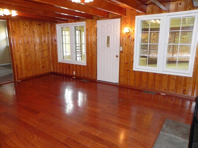 Foto del edificio - 169 Dogwood Ln