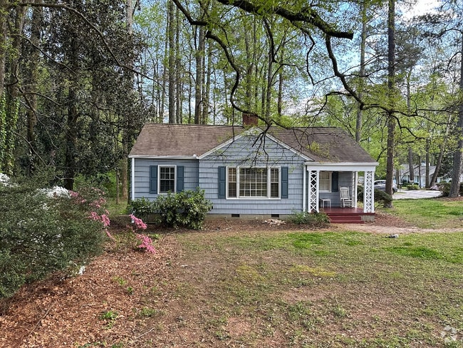 Building Photo - 1425 Collier Dr SE