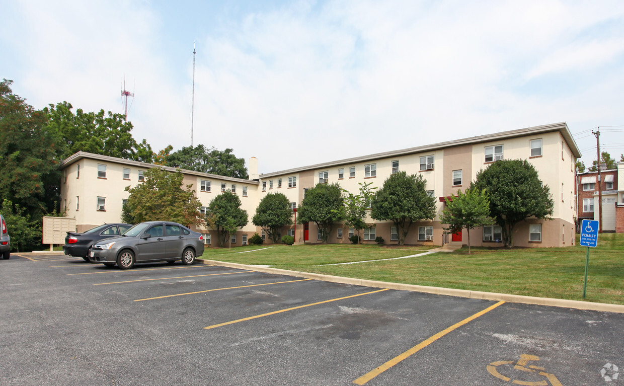 Building Photo - Edgehill Apartments