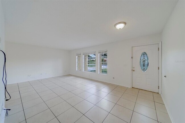Foto del edificio - 649 Eastview Rd