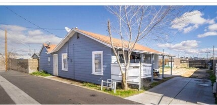Building Photo - 44725 Beech Ave