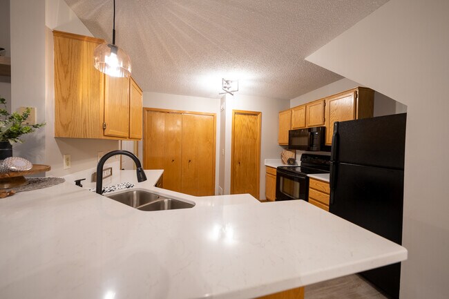 Foto del edificio - 4148 Durham Ct