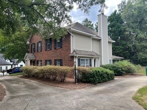 Building Photo - 6611 Bevington Ridge Rd