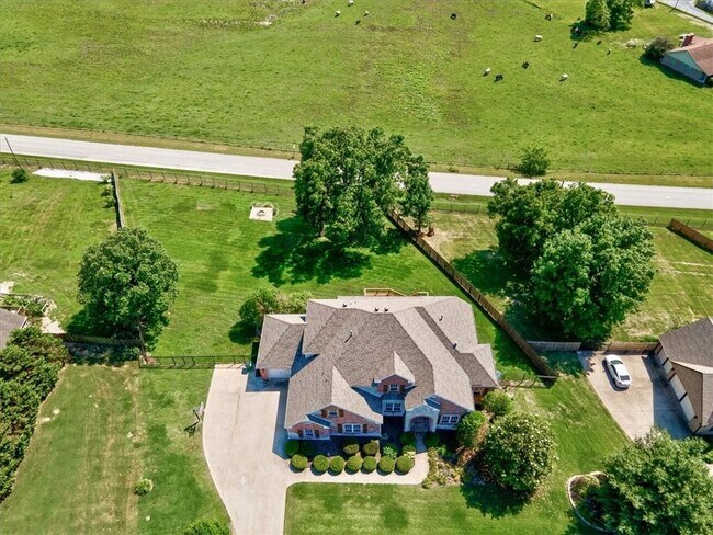 Foto del edificio - 7135 Sunset Ridge Cir