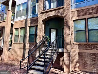 Building Photo - 898 Oak St SW