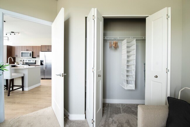 Interior Photo - HUB13