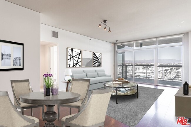 Foto del edificio - 13650 Marina Pointe Dr