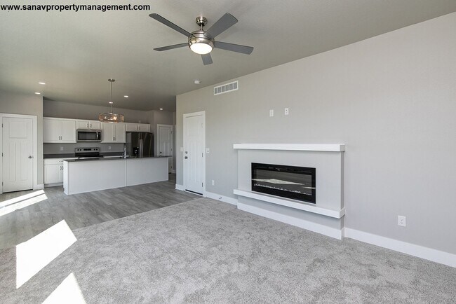Foto del edificio - 1416 NE Polk Dr