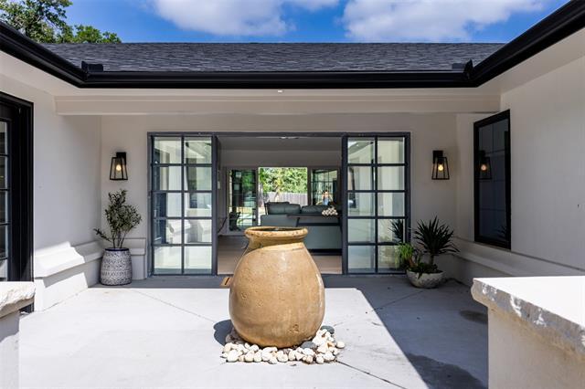 Building Photo - 1223 Ridgewood Cir