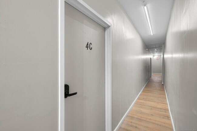 Foto del edificio - 140 Grand St