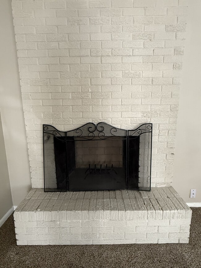 Building Photo - 1725 Spence Ave SE