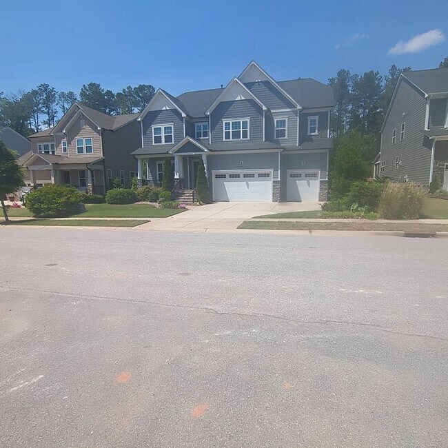 Foto del edificio - Beautiful 5 bed 4.5 bath in Holly Springs!