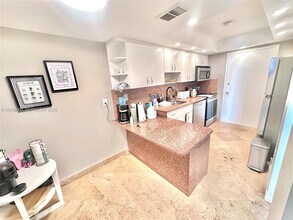 Building Photo - 18021 Biscayne Blvd