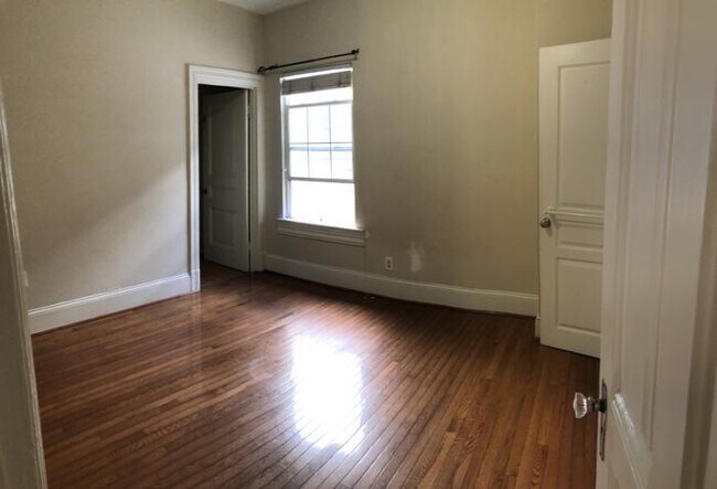 Building Photo - 4 bedroom in San Mateo CA 94401