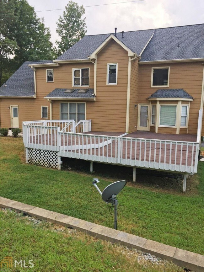 Foto del edificio - 3655 Autumn Ridge Pkwy