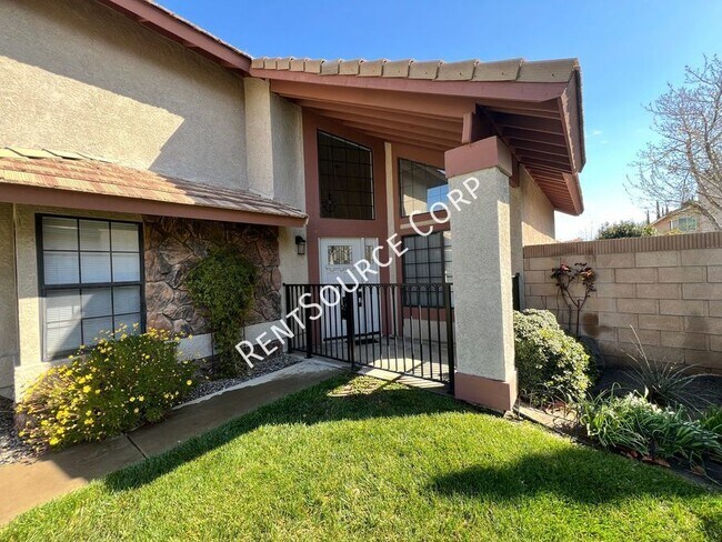 Building Photo - 4 Bedroom Two Story Home for Rent in West ...