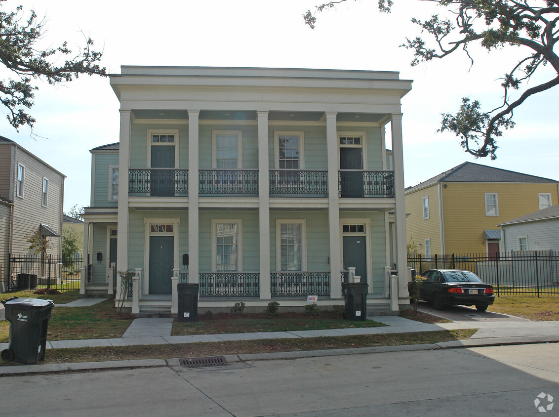 Building Photo - 1840 Annunciation St