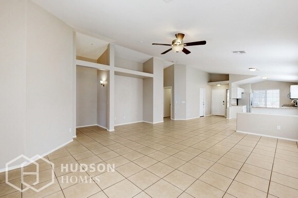 Building Photo - NOW AVAILABLE! - 3605 W Questa Dr, Glendal...