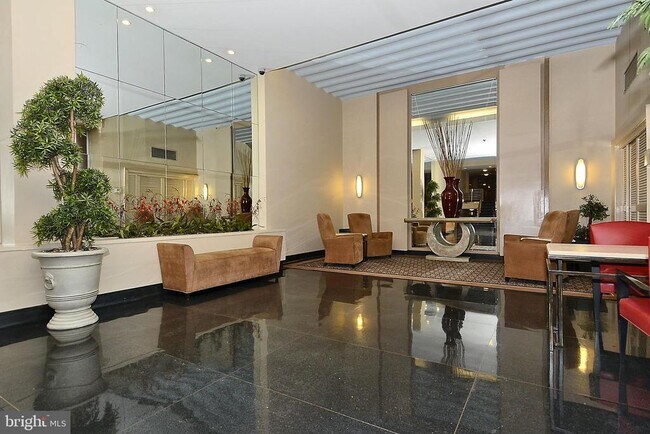 Foto del edificio - 2500 Q St NW