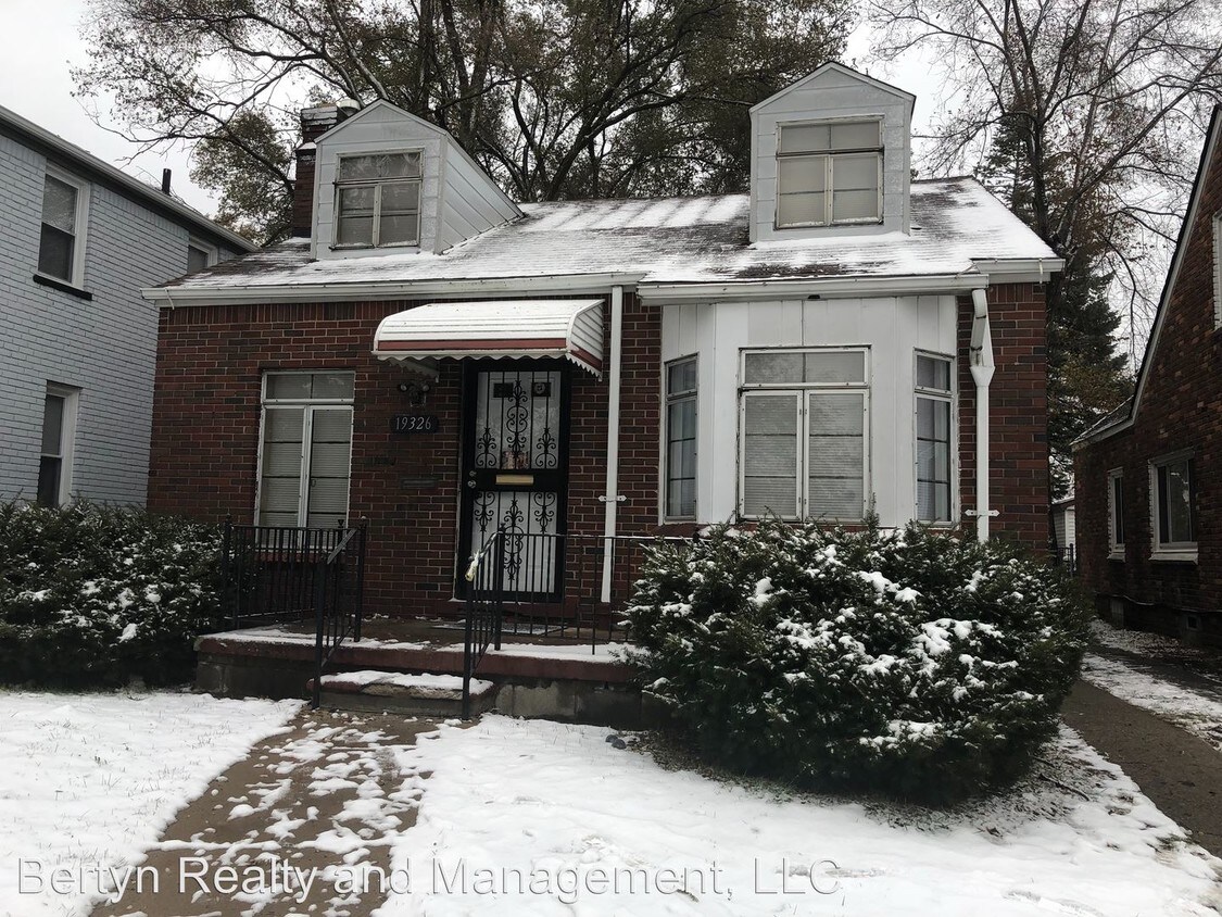 Primary Photo - 3 br, 1.5 bath House - 19326 Roselawn