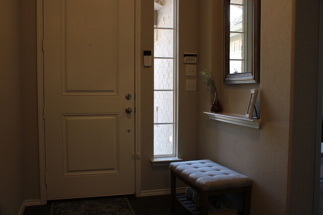 Foto del edificio - Charming 3BR 2Bthrm House in Fort Worth