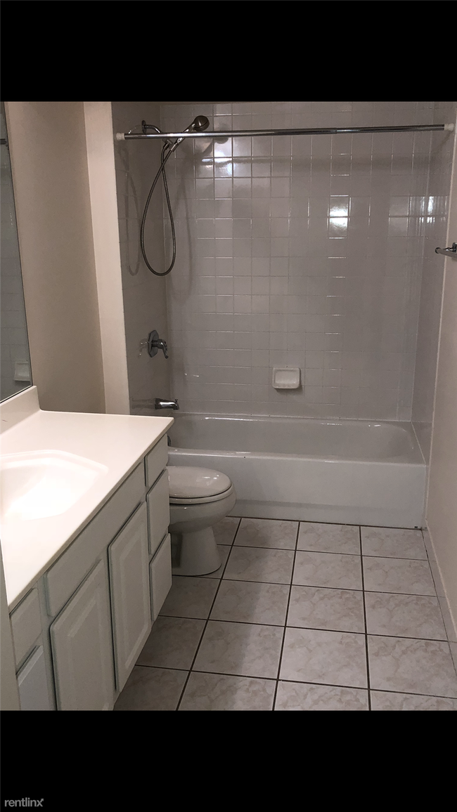 Building Photo - 3 br, 3 bath Condo - River's Edge