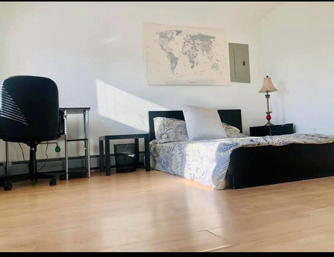 Foto principal - 14 Lewis Ave
