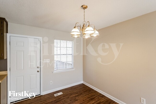 Foto del edificio - 634 14th Ave NW