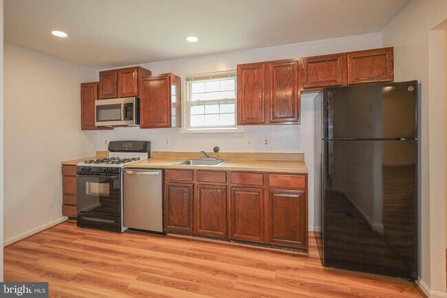 Foto del edificio - 8812 Alliston Hollow Way