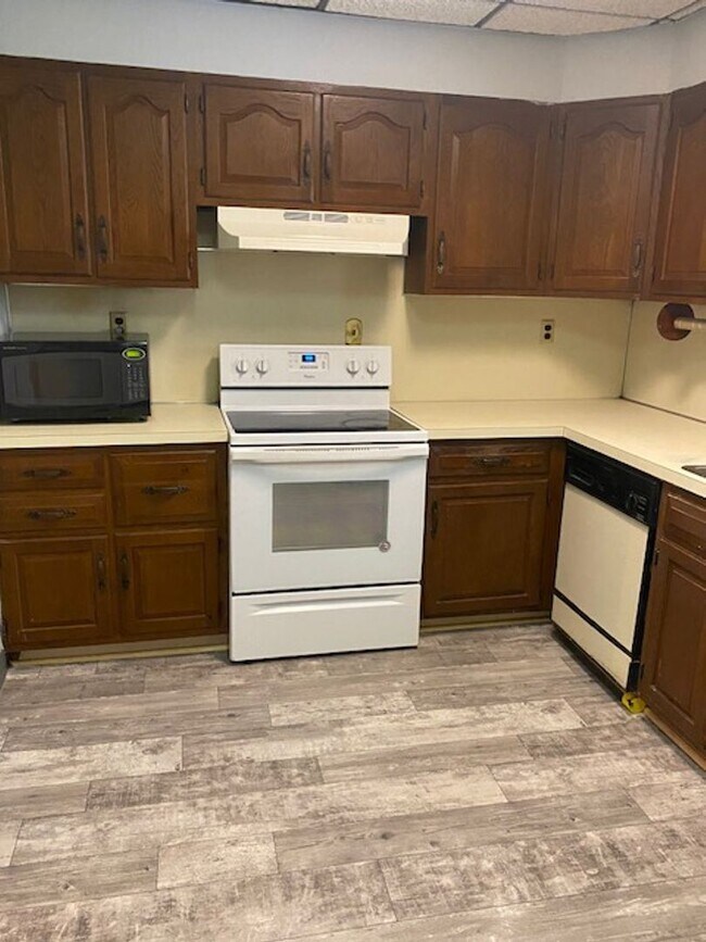 Foto del edificio - 4 br, 1 bath House - 545 S 15TH STREET