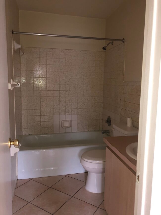 Building Photo - 1536 Barbarie Ln