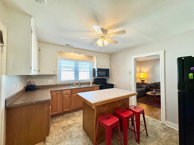 Foto del edificio - Your search ends here! Rent today!!