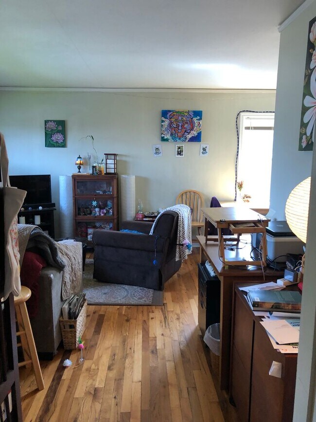 Foto del edificio - Charming N. Portland Apartment located in the Piedmont Neighborhood!